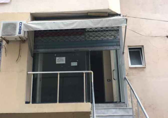 Ambiente Commerciale in Vendita a Valona - 25,000 Leke