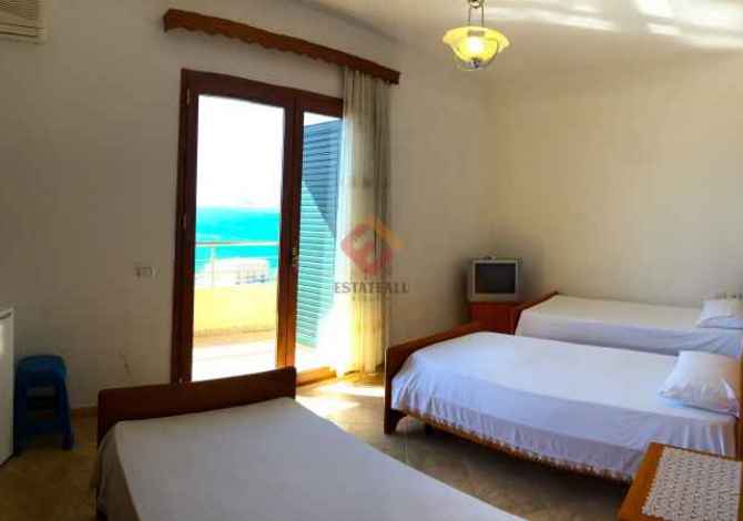 Ambiente Commerciale in Vendita a Valona - 670,000 Euro