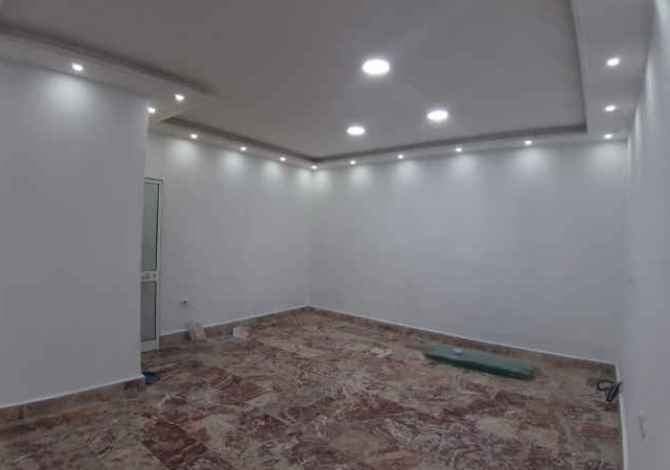 Ambiente Commerciale in Affitto a Tirana - 35,000 Leke