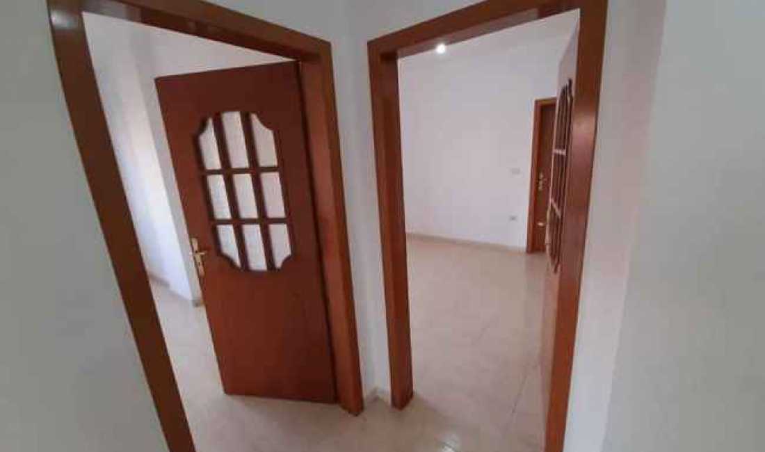 Tek Pazari i Ri jepet ambjent me qira per cdo lloj aktiviteti