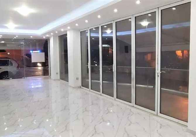 Ambiente Commerciale in Affitto a Tirana - 50,000 Leke