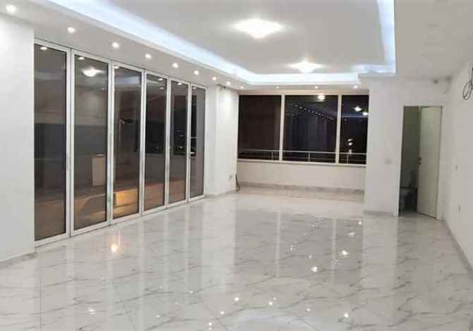 Ambiente Commerciale in Affitto a Tirana - 50,000 Leke