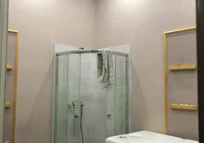 Ambiente Commerciale in Affitto a Tirana - 300 Euro