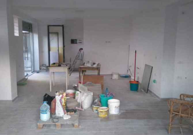 Ambiente Commerciale in Affitto a Tirana - 350 Euro