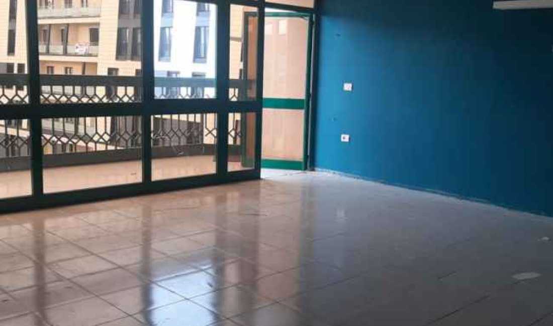 Duplex per qira ne Rrugen e Kavajes!