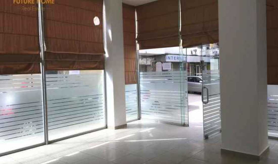 Shitet, Ambjent, Vasil Shanto, Tirane, 100 000 Euro   PRI 1465