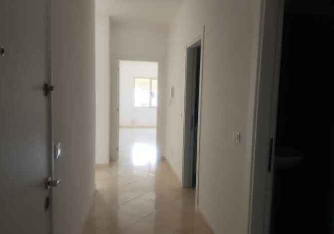 Ambiente Commerciale in Affitto a Tirana - 350 Euro