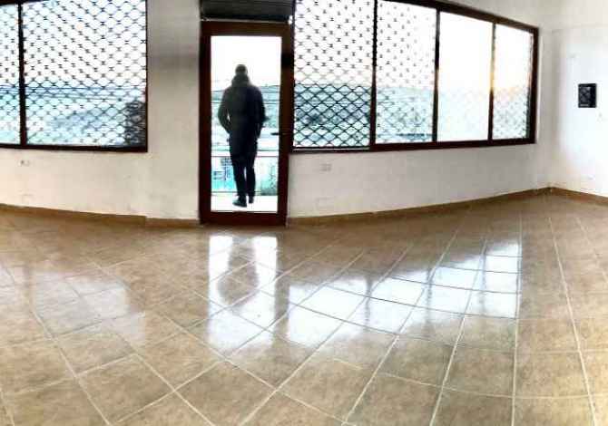 Shitet objekt i perfunduar te porti ne Sarande