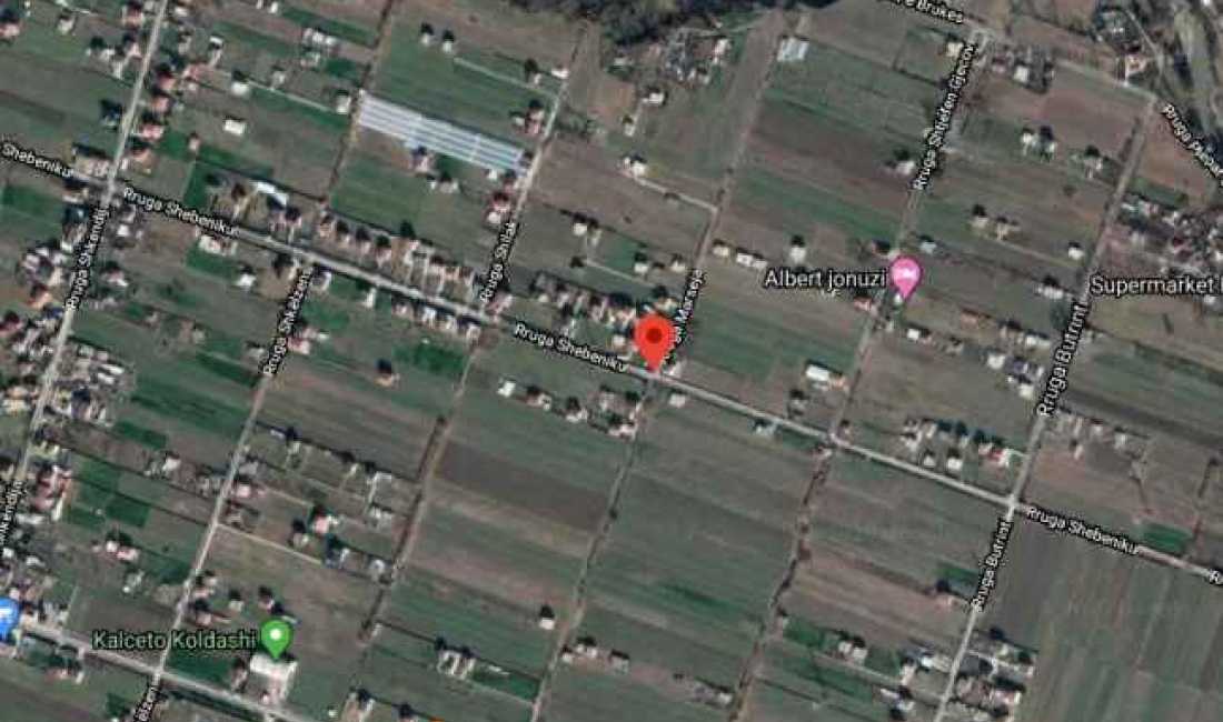 Shitet Toke, Laknas, Tirane.