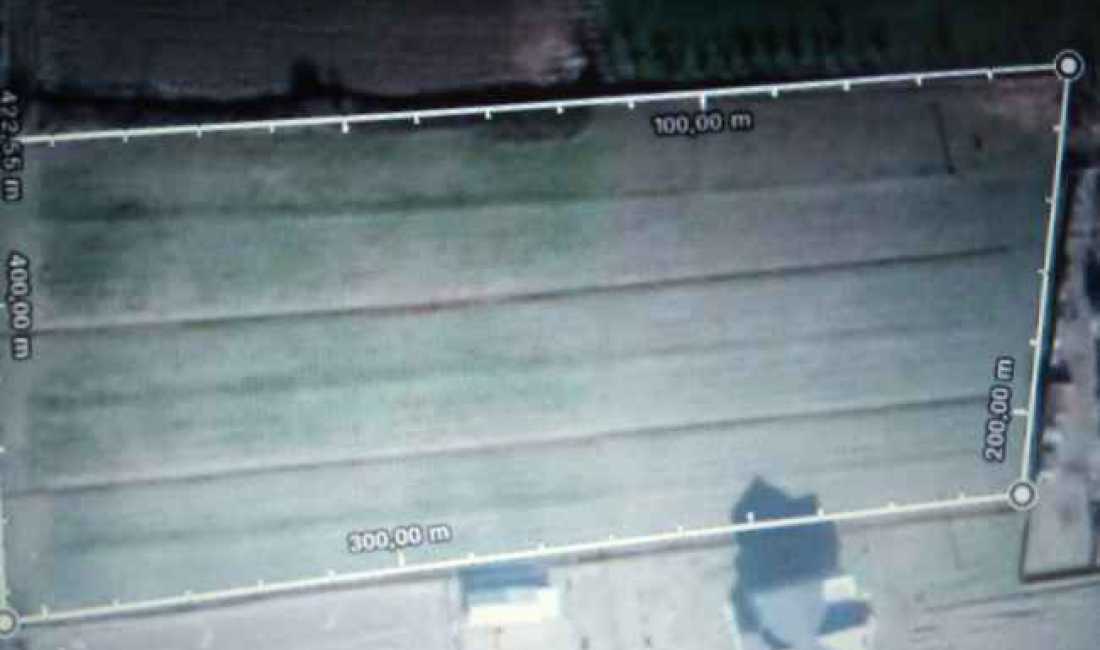 Shitet toke Ishull Lezhe Hoteli i Gjuetise