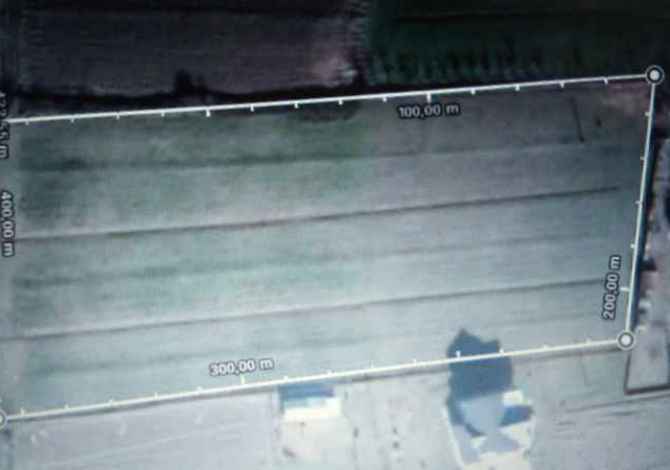 Shitet toke Ishull Lezhe Hoteli i Gjuetise