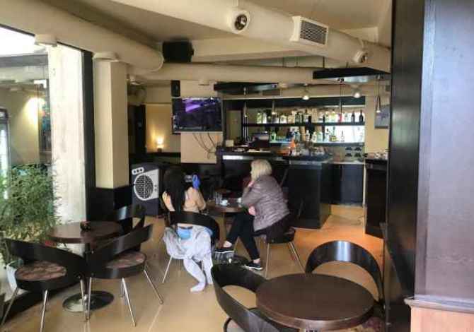 Ambiente Commerciale in Affitto a Tirana - 1,000 Euro