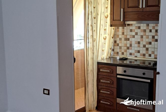 Shtepi ne shitje Apartament ne Berat, 1+1, Mobilimi Pjeserisht e mobiluar, Pagesa 3,500,000  Leke.