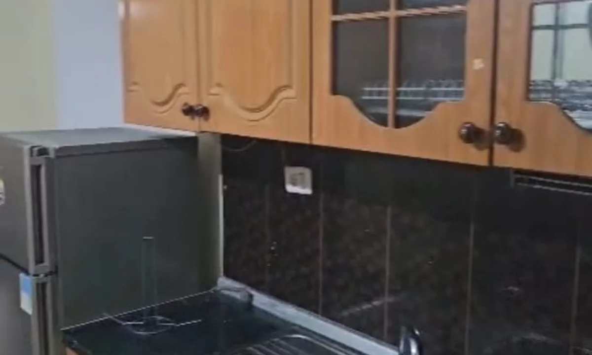 Shtepi me qera Apartament ne Tirane, 1+1, Mobilimi E mobiluar, Pagesa 30,000  Leke.