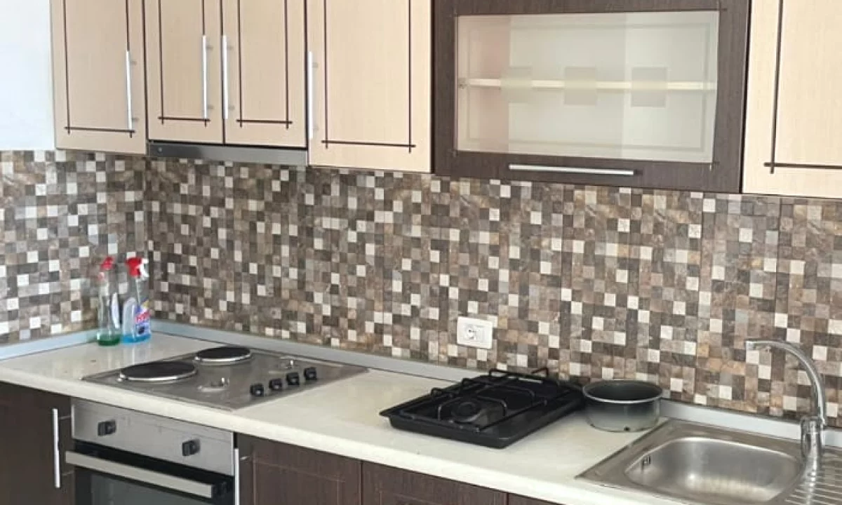 Shtepi me qera Apartament ne Tirane, 2+1, Mobilimi E mobiluar, Pagesa 40,000  Leke.