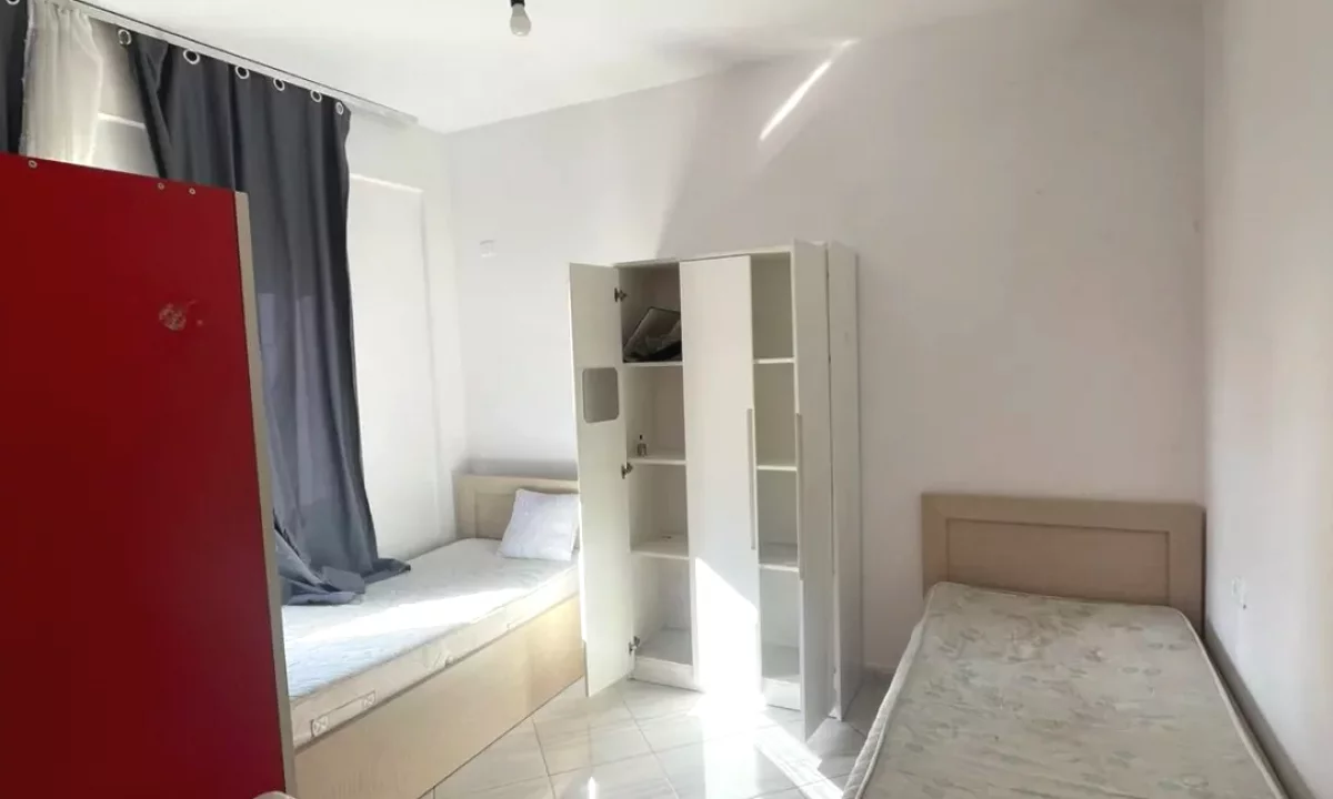 Shtepi me qera Apartament ne Tirane, 1+1, Mobilimi E mobiluar, Pagesa 30,000  Leke.