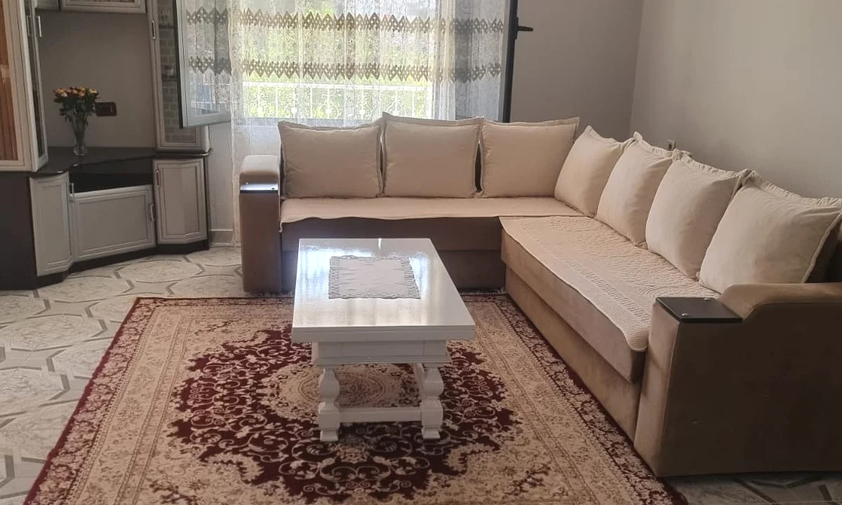 Shtepi me qera Apartament ne Tirane, 1+1, Mobilimi E mobiluar, Pagesa 50,000  Leke.