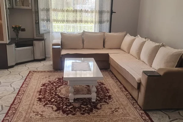 Shtepi me qera 1+1 ne Tirane - 50,000 Leke