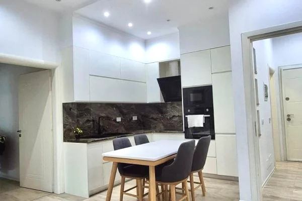 Shtepi me qera Apartament ne Tirane, 2+1, Mobilimi E mobiluar, Pagesa 100,000  Leke.