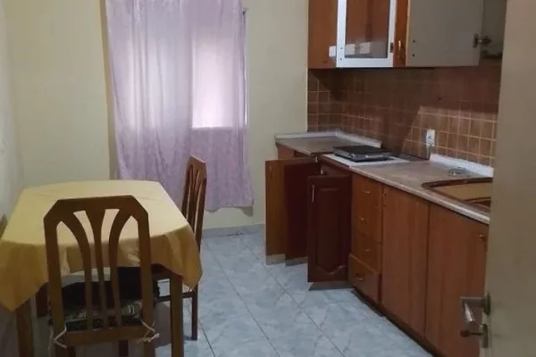 Shtepi me qera 1+1 ne Tirane - 25,000 Leke