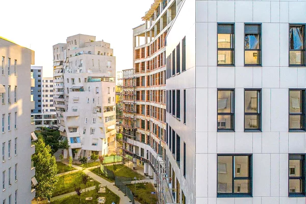 Shtepi me qera 2+1 ne Tirane - 23,000 Leke