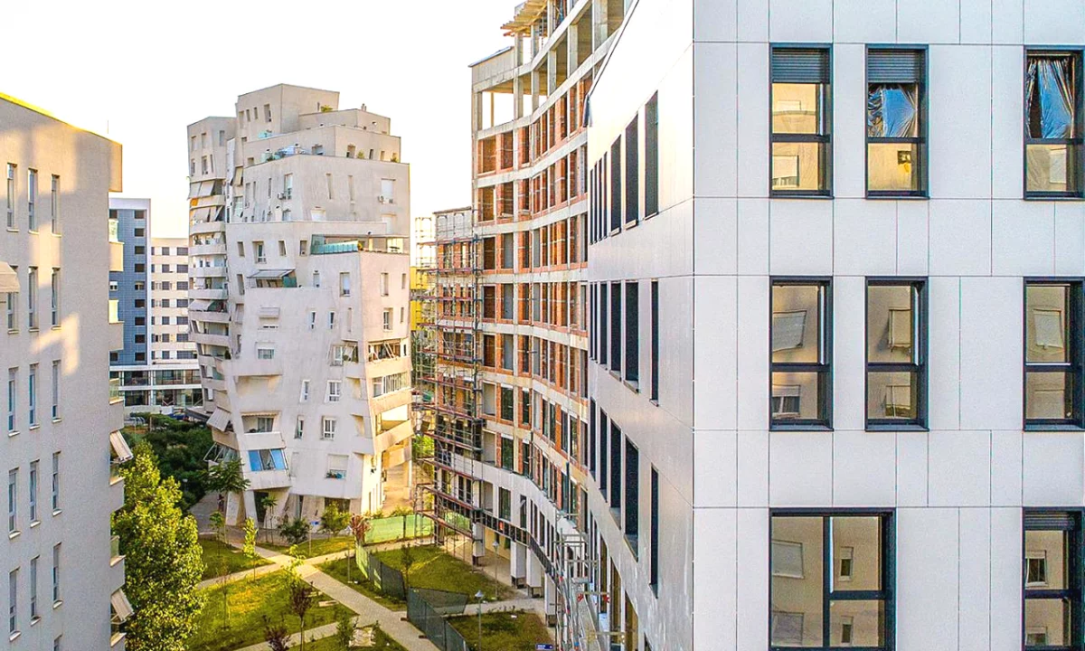 Shtepi me qera Apartament ne Tirane, 2+1, Mobilimi E mobiluar, Pagesa 23,000  Leke.