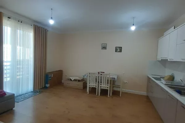 Shtepi me qera Apartament ne Tirane, 2+1, Mobilimi E mobiluar, Pagesa 550  Euro.