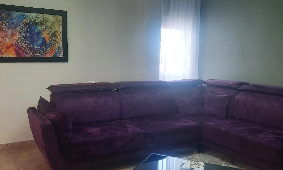 Shtepi me qera Shtepi Private ne Tirane, 2+1, Mobilimi E mobiluar, Pagesa 500  Euro.