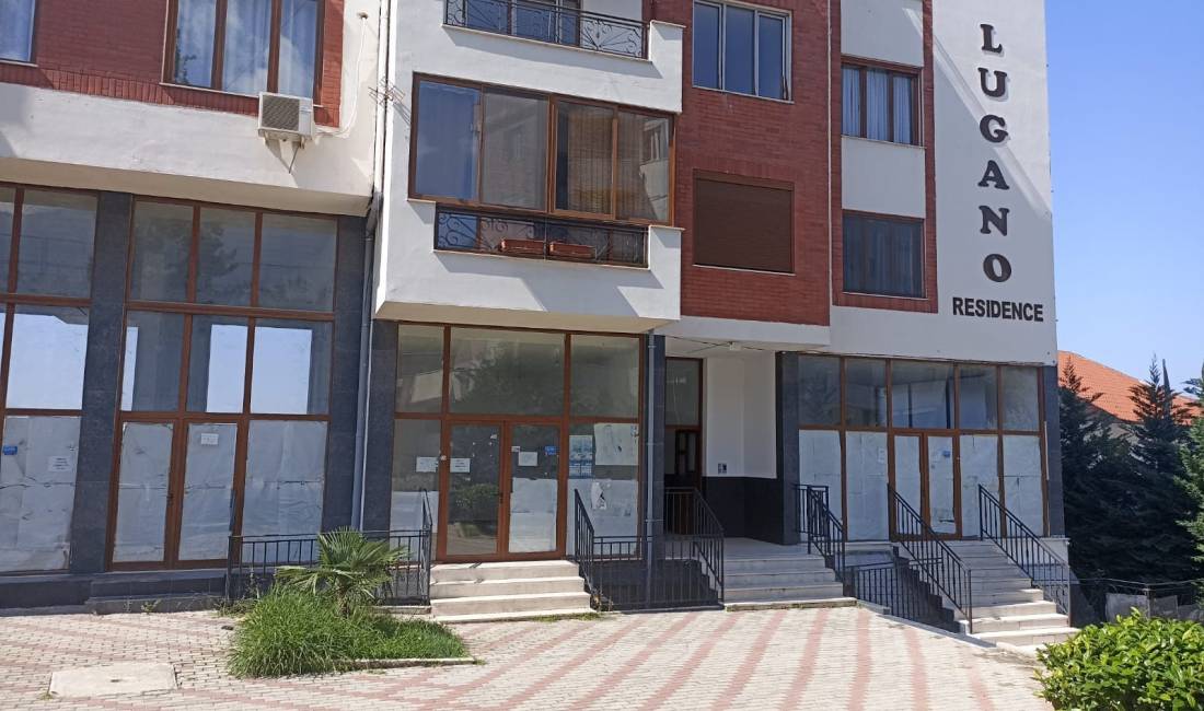 Shitet Ambjent Biznesi te Rezidenca Lugano . 