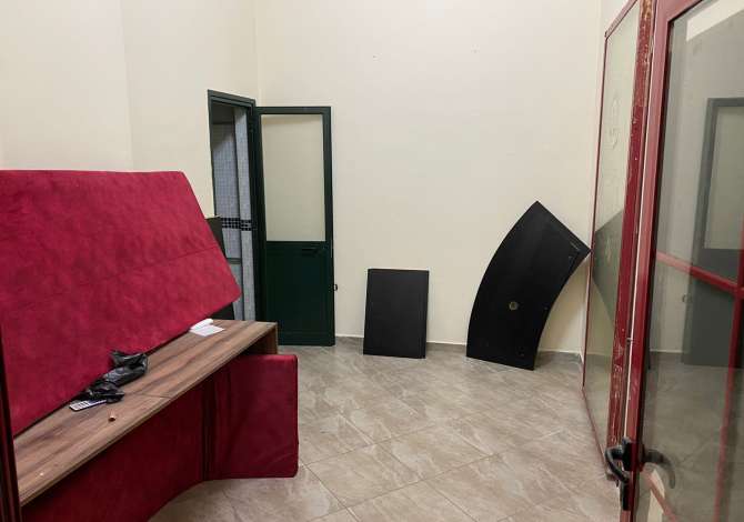 Ambient biznesi me qera 3+1 ne Tirane - 200 Euro