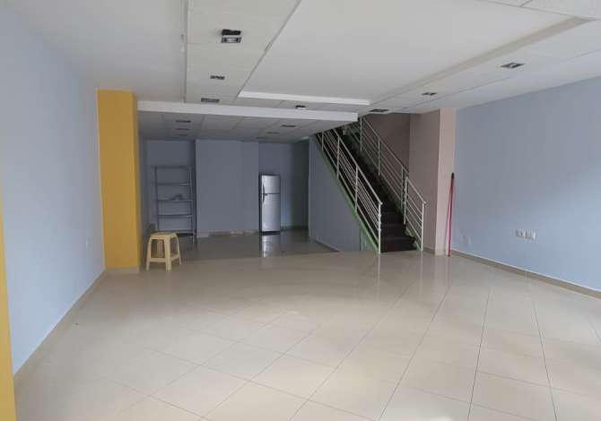 Ambient biznesi me qera 3+1 ne Tirane - 1,000 Euro