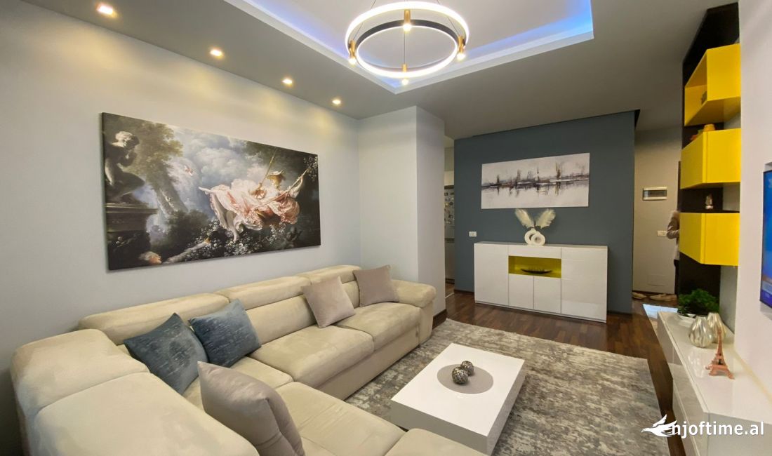 Shtepi ne shitje Apartament ne Tirane, 2+1, Mobilimi E mobiluar, Pagesa 160,000  Euro.