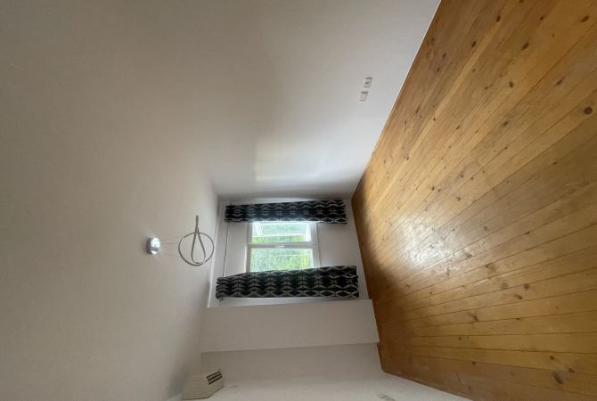 Shtepi me qera Apartament ne Tirane, 2+1, Mobilimi Pjeserisht e mobiluar, Pagesa 400  Euro.