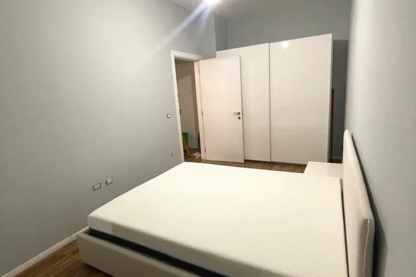 Appartamento in affitto a Tirana 1+1, Arredato