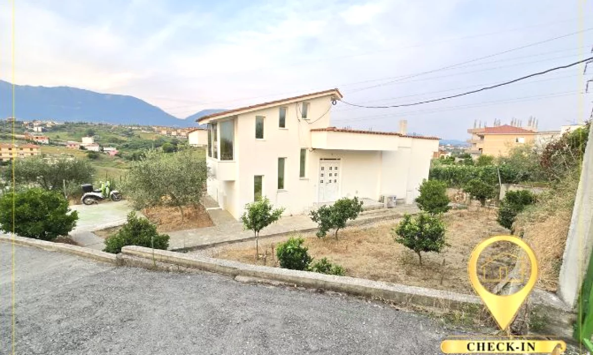 Shtepi me qera Shtepi Private ne Tirane, 1+1, Mobilimi E mobiluar, Pagesa 580  Euro.