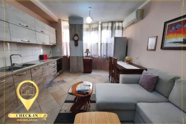 Appartamento in vendita a Tirana 2+1, Arredato