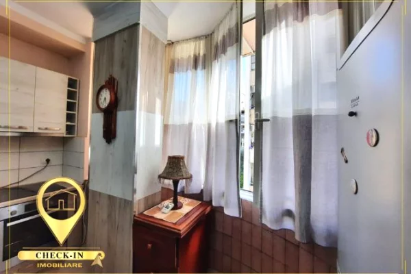 Appartamento in vendita a Tirana 2+1, Arredato