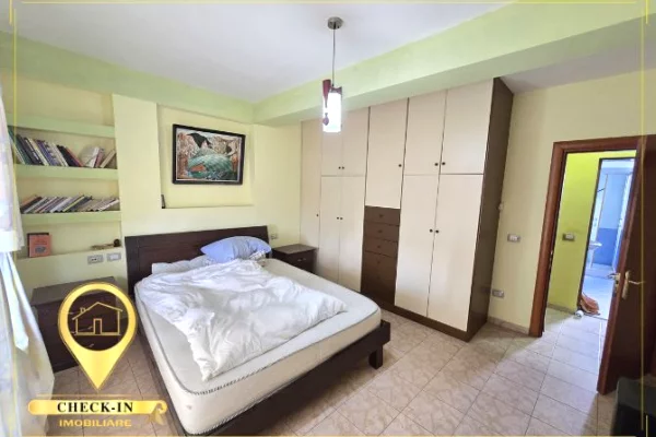 Duplex (casa a 2 piani) in vendita a Tirana 4+1, Arredato