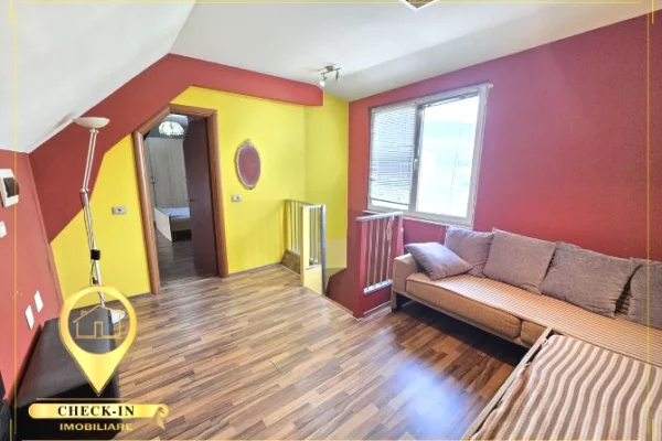 Duplex (casa a 2 piani) in vendita a Tirana 4+1, Arredato