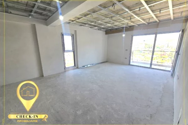 Appartamento in vendita a Tirana 2+1, Vuoto