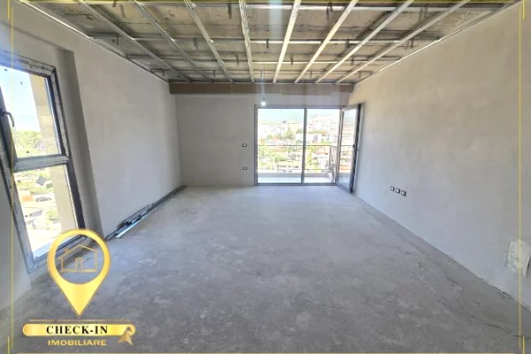 Appartamento in vendita a Tirana 2+1, Vuoto