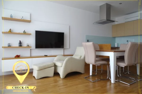 Duplex (casa a 2 piani) in vendita a Durazzo 3+1, Arredato