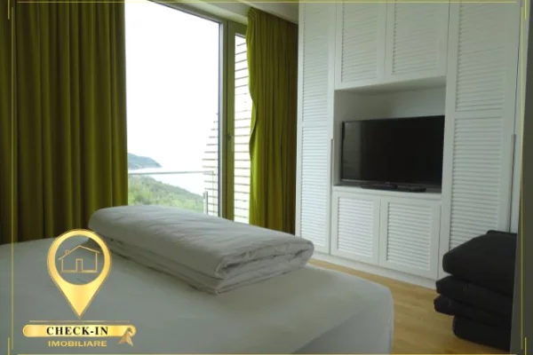 Duplex (casa a 2 piani) in vendita a Durazzo 3+1, Arredato