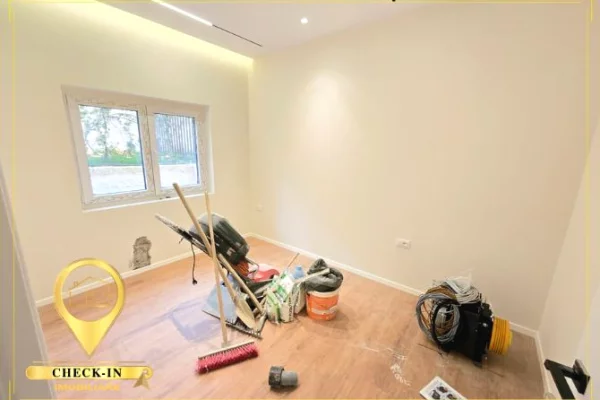 Shtepi ne shitje Apartament ne Tirane, 1+1, Mobilimi Bosh, pa mobiluar, Pagesa 83,000  Euro.