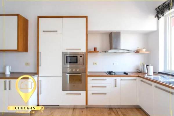 Shtepi me qera Apartament ne Tirane, 2+1, Mobilimi E mobiluar, Pagesa 2,500  Euro.