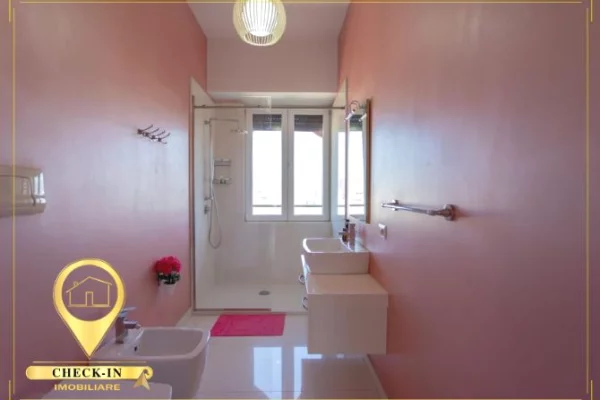 Shtepi me qera Apartament ne Tirane, 2+1, Mobilimi E mobiluar, Pagesa 2,500  Euro.