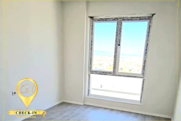 Shtepi me qera Apartament ne Tirane, 3+1, Mobilimi Bosh, pa mobiluar, Pagesa 55,000  Leke.