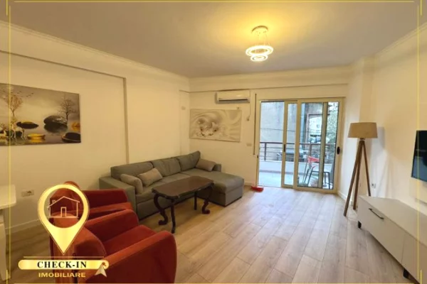 Shtepi ne shitje Apartament ne Tirane, 2+1, Mobilimi Pjeserisht e mobiluar, Pagesa 180,000  Euro.