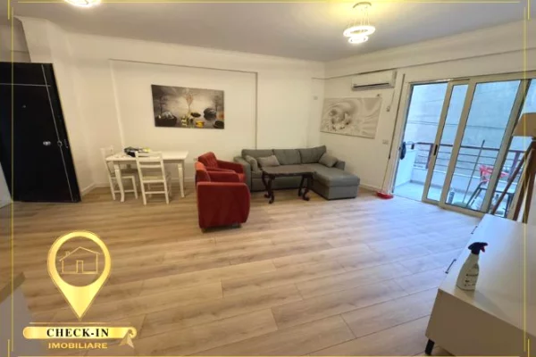 Shtepi ne shitje Apartament ne Tirane, 2+1, Mobilimi Pjeserisht e mobiluar, Pagesa 180,000  Euro.