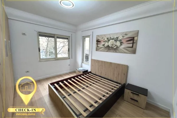 Shtepi ne shitje Apartament ne Tirane, 2+1, Mobilimi Pjeserisht e mobiluar, Pagesa 180,000  Euro.